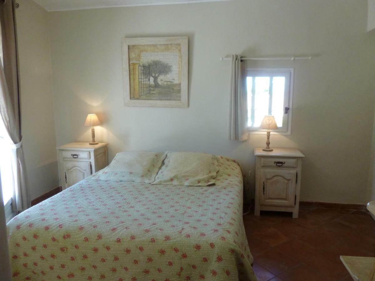 Les Taillades Les Chambres Des Taillades מראה חיצוני תמונה